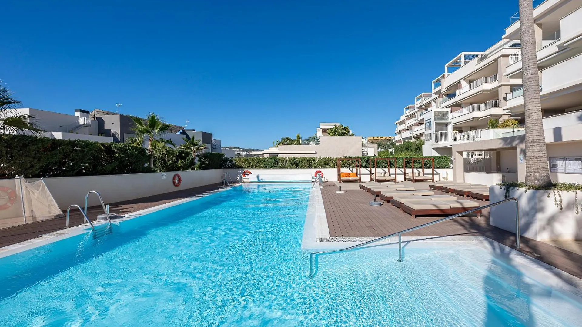 Modern Flat With 2 Bedrooms, Terrace, And Pool In Cala De Mijas La Cala De Mijas